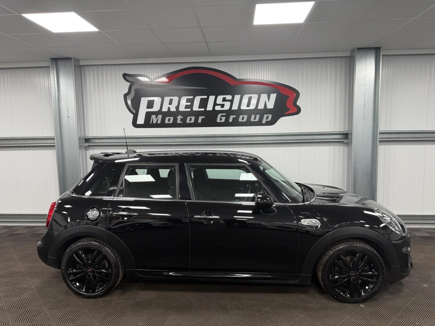 Used MINI Hatch 2019 for sale - 76608581: Photo 8