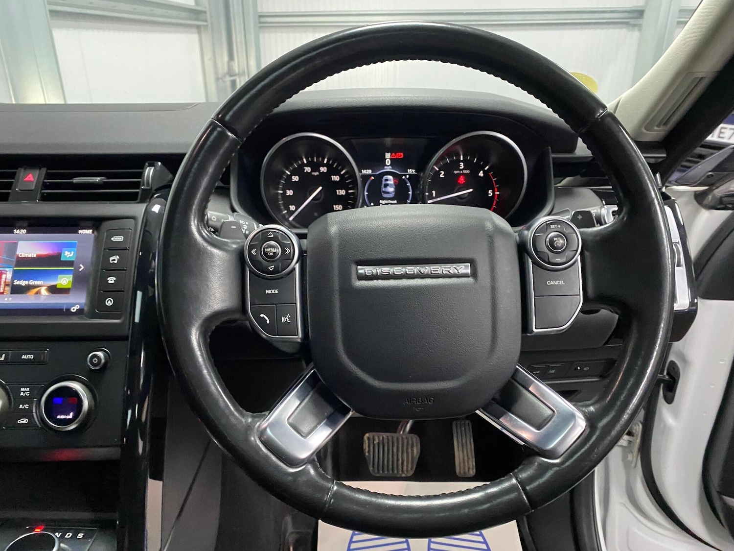 Used Land Rover Discovery 2018 for sale - 76550598: Photo 34