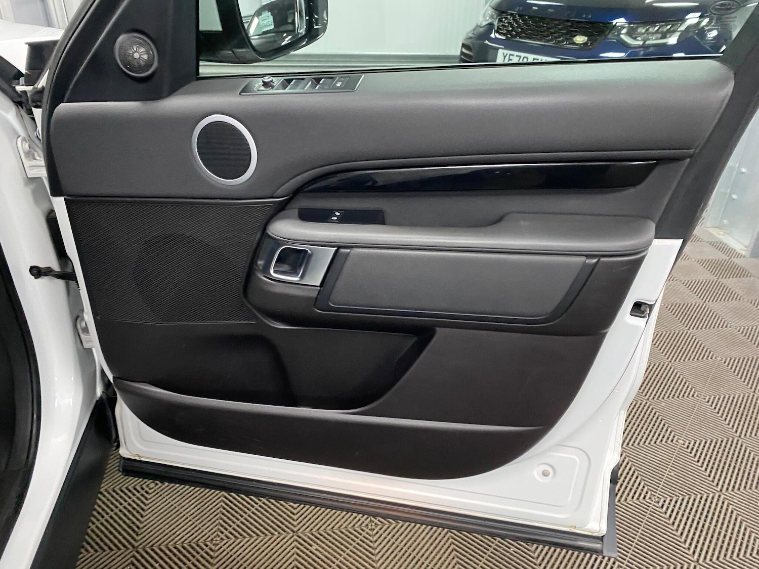 Used Land Rover Discovery 2018 for sale - 76550598: Photo 47