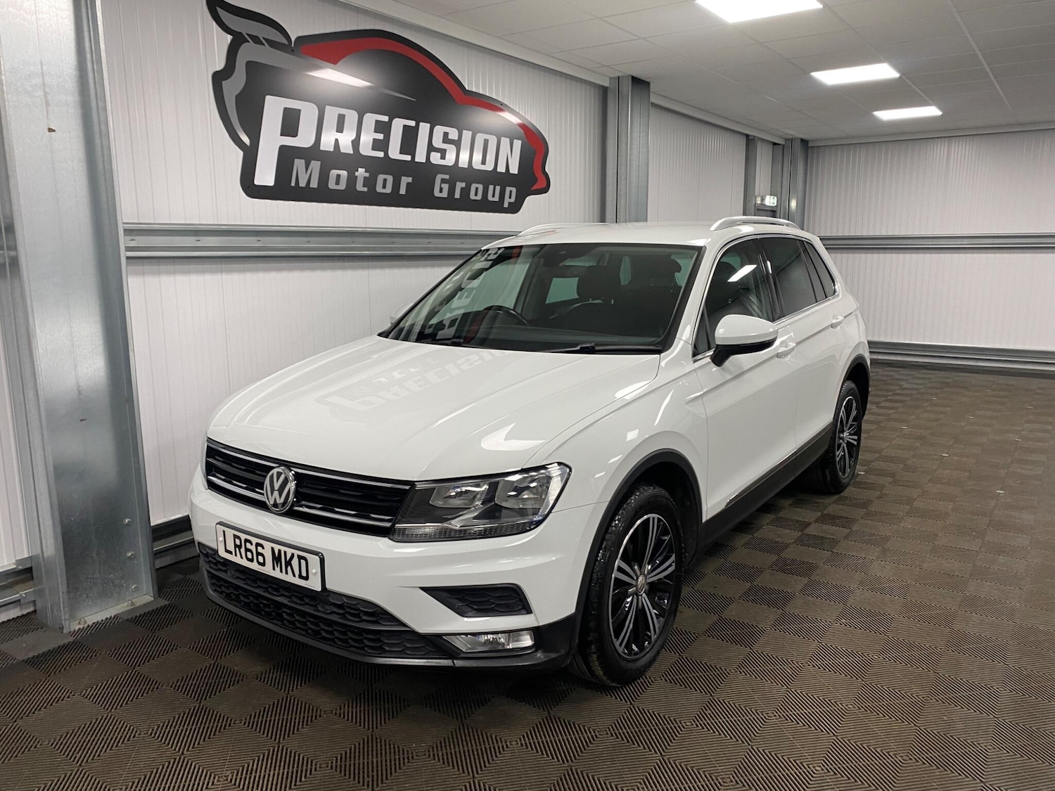 Used Volkswagen Tiguan 2016 for sale - 76378100: Photo 10