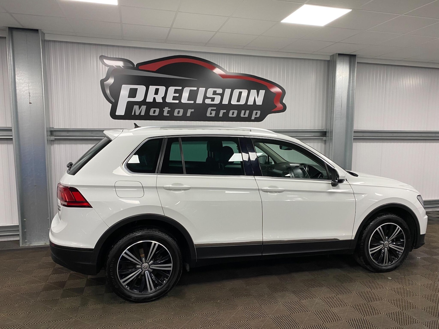 Used Volkswagen Tiguan 2016 for sale - 76378100: Photo 29