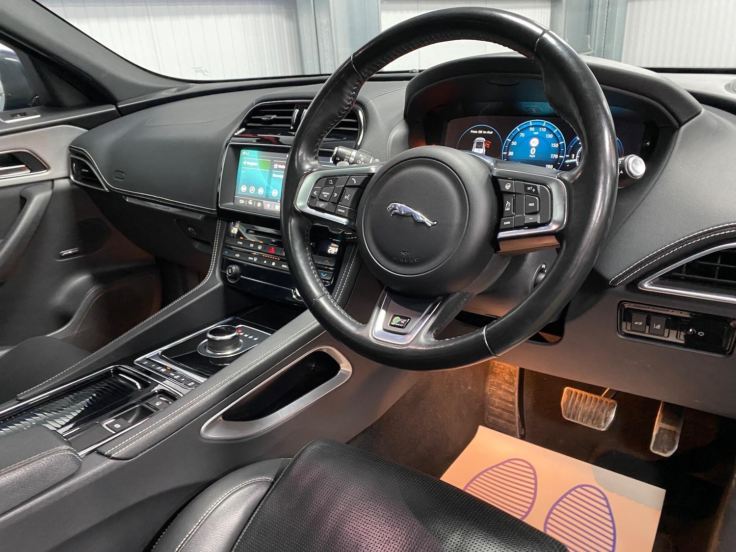 Used Jaguar F-Pace 2018 for sale - 77156357: Photo 34