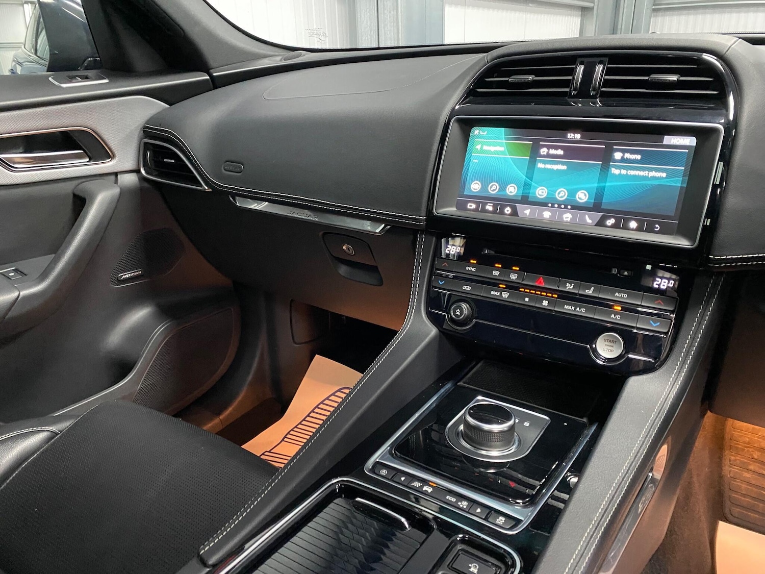 Used Jaguar F-Pace 2018 for sale - 77156357: Photo 43