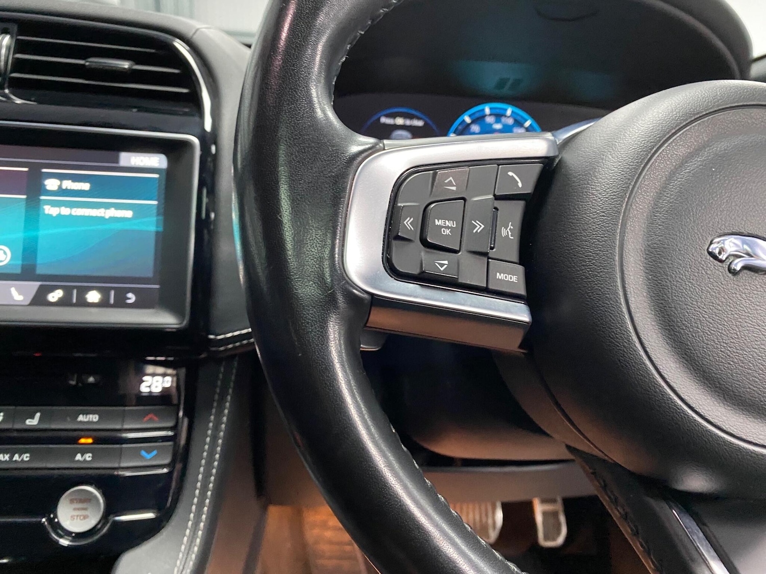 Used Jaguar F-Pace 2018 for sale - 77156357: Photo 44