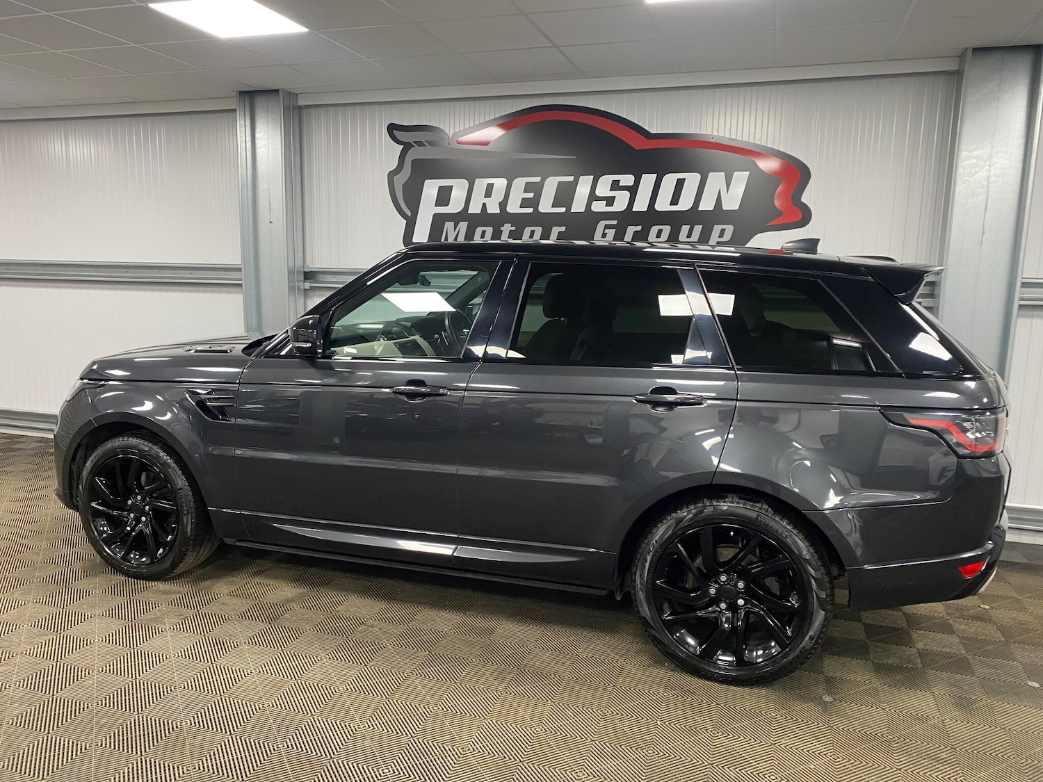 Used Land Rover Range Rover Sport 2018 for sale - 76990348: Photo 16