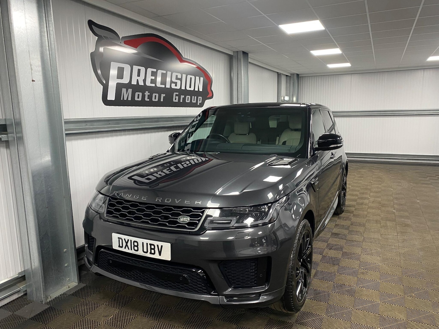 Used Land Rover Range Rover Sport 2018 for sale - 76990348: Photo 4