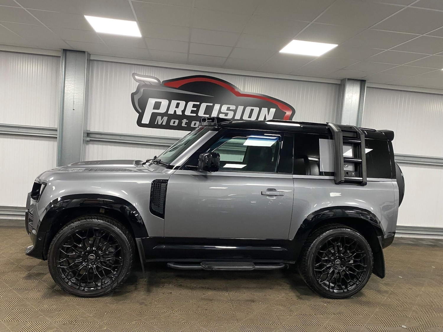 Used Land Rover Defender 2023 for sale - 77098149: Photo 15