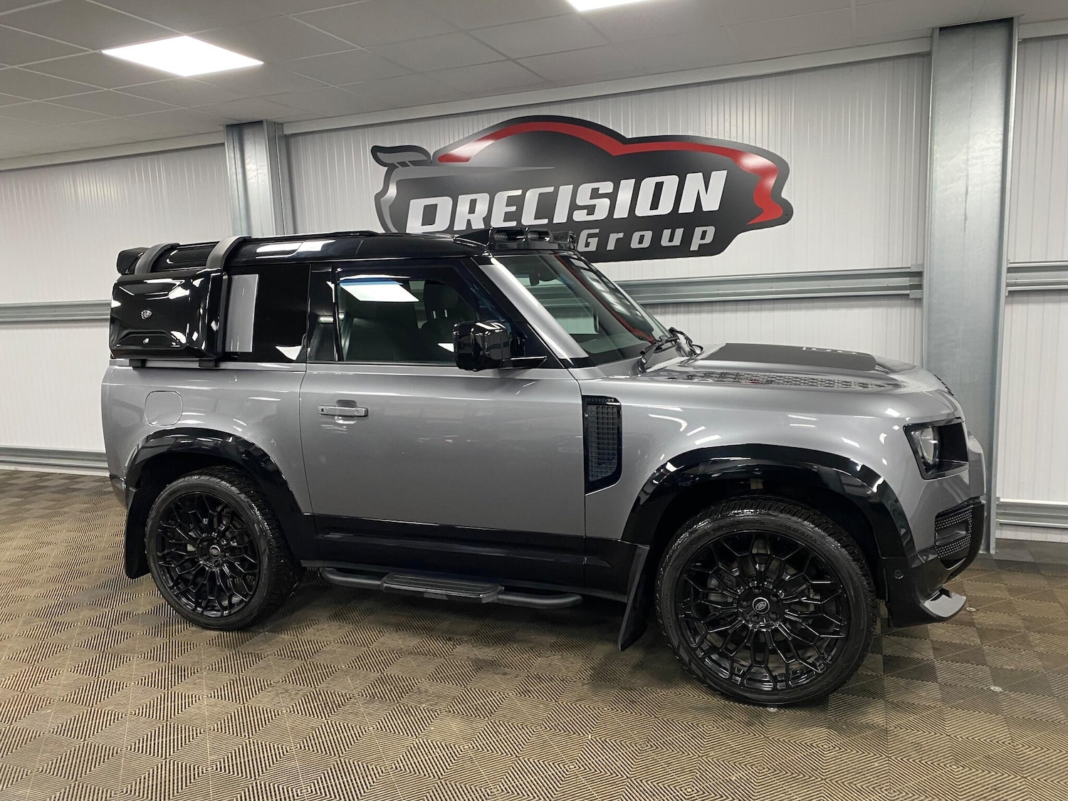 Used Land Rover Defender 2023 for sale - 77098149: Photo 25