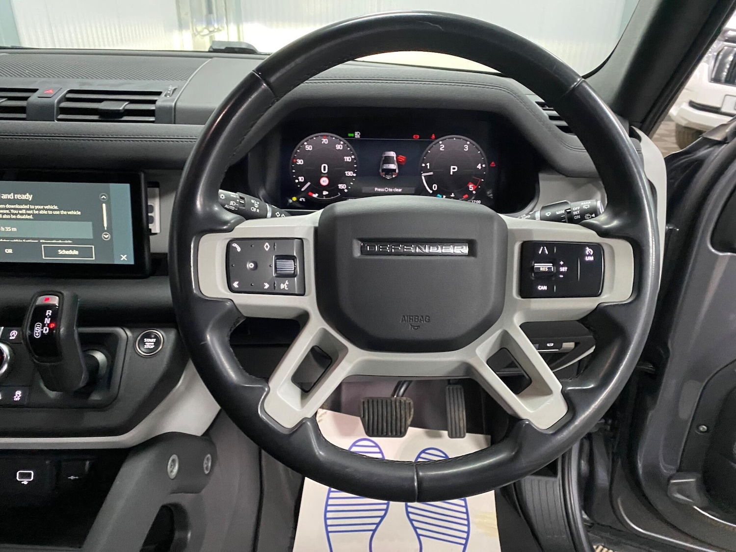 Used Land Rover Defender 2023 for sale - 77098149: Photo 29