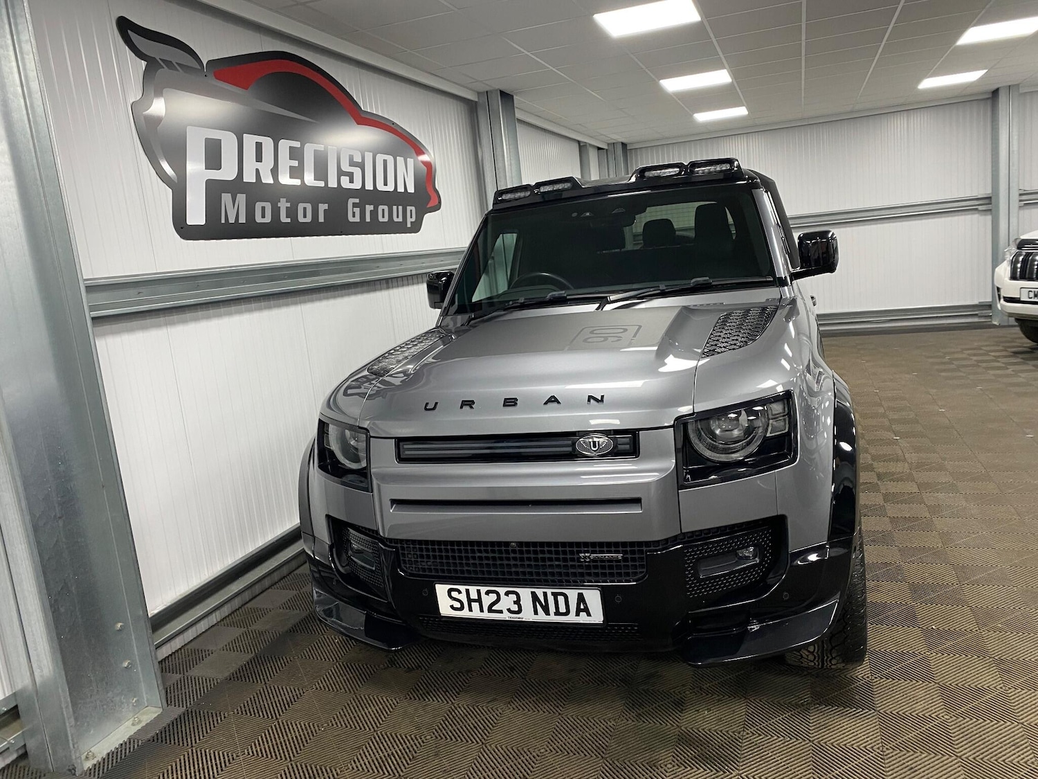 Used Land Rover Defender 2023 for sale - 77098149: Photo 6