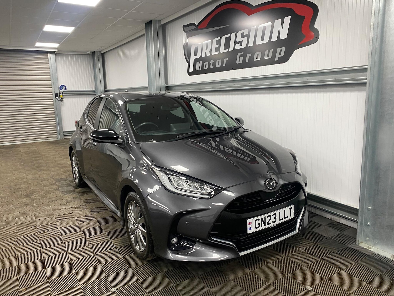 Used Mazda Mazda2 HYBRID 2023 for sale - 76832128: Photo 1