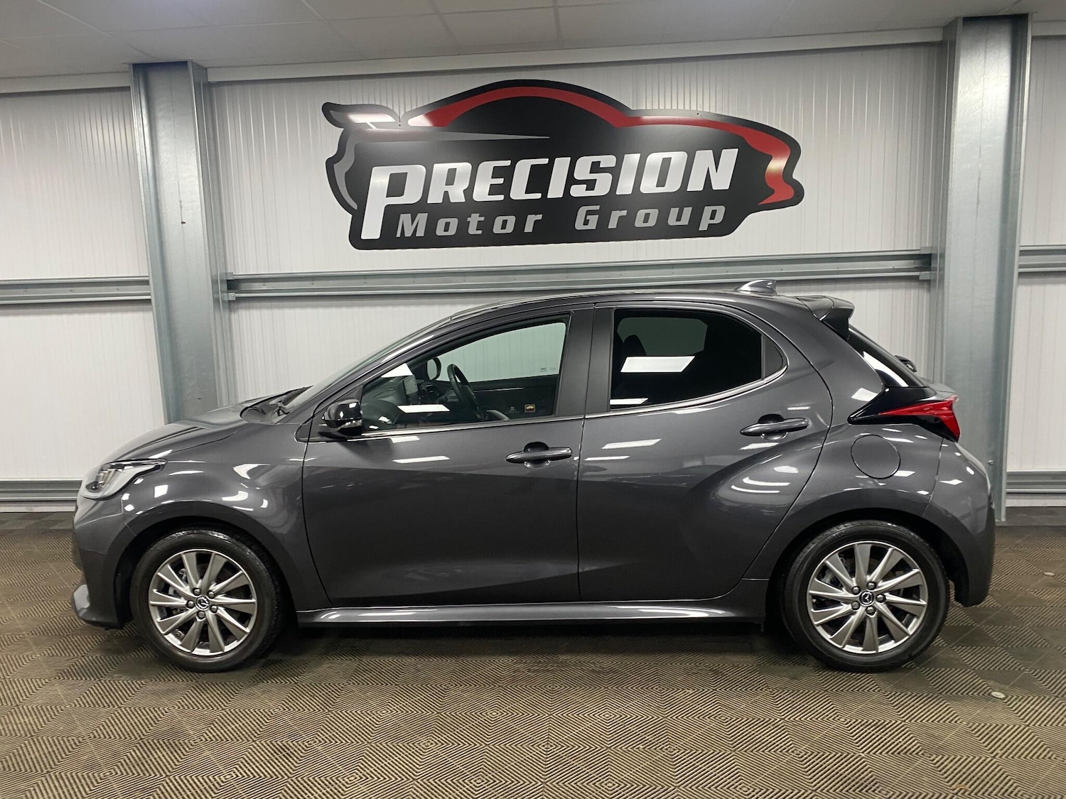 Used Mazda Mazda2 HYBRID 2023 for sale - 76832128: Photo 17