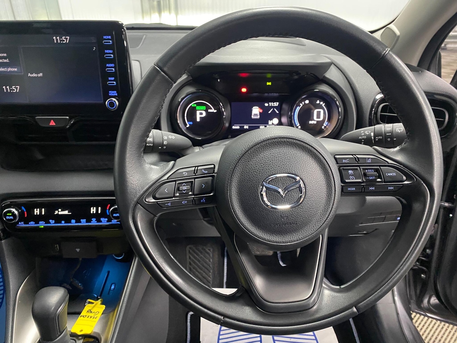 Used Mazda Mazda2 HYBRID 2023 for sale - 76832128: Photo 28