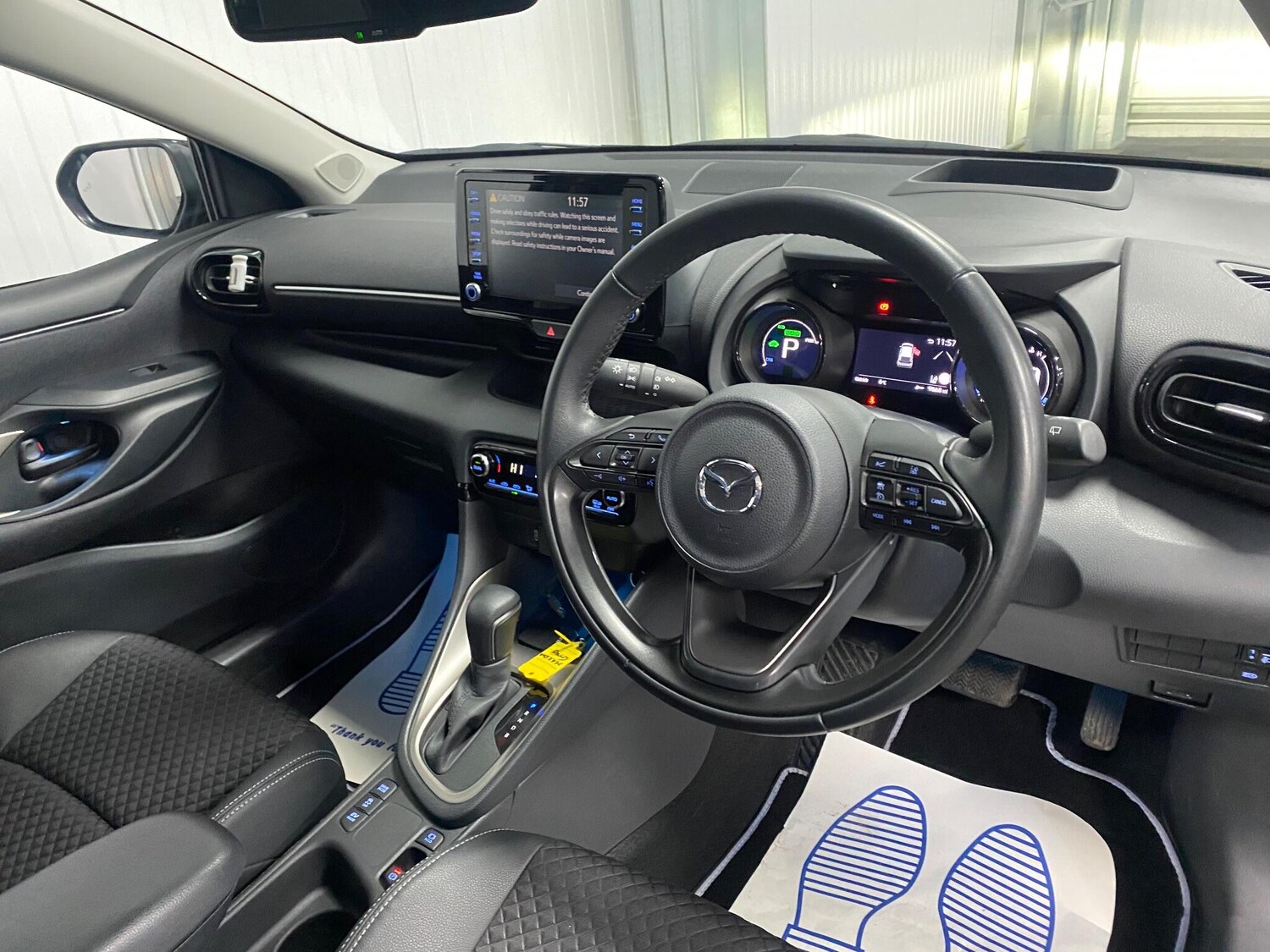 Used Mazda Mazda2 HYBRID 2023 for sale - 76832128: Photo 29