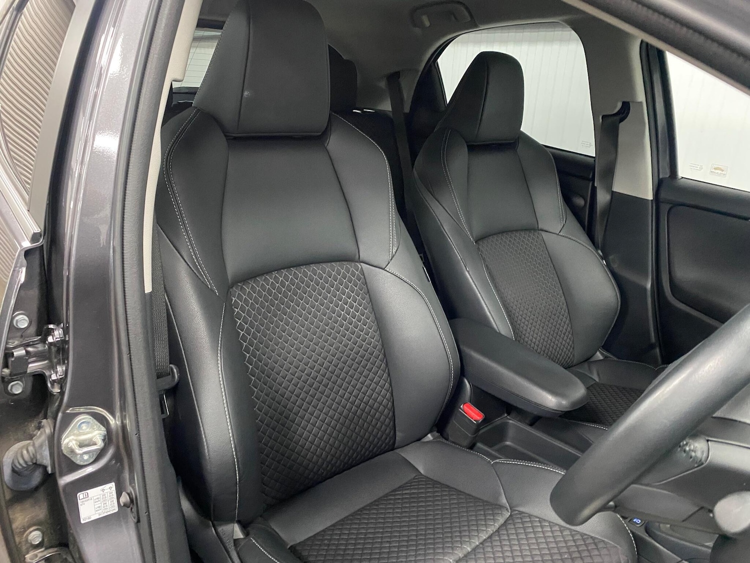 Used Mazda Mazda2 HYBRID 2023 for sale - 76832128: Photo 31