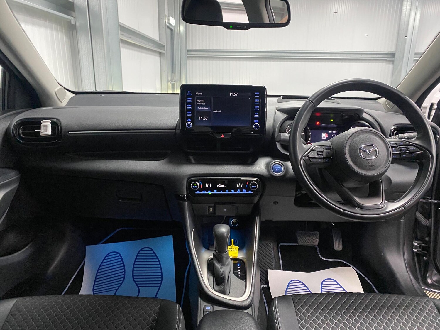 Used Mazda Mazda2 HYBRID 2023 for sale - 76832128: Photo 32