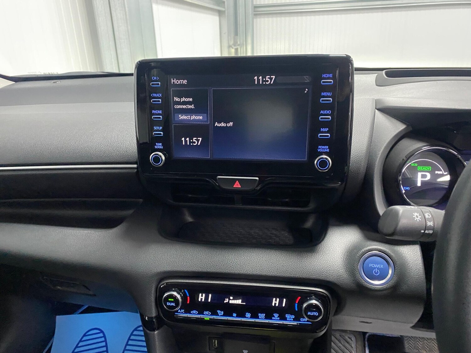 Used Mazda Mazda2 HYBRID 2023 for sale - 76832128: Photo 43