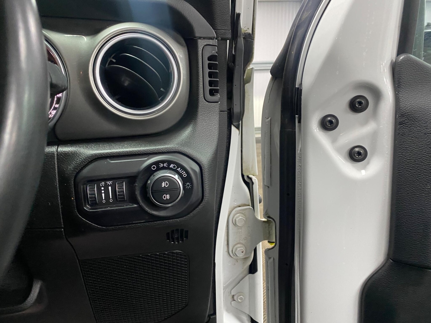Used Jeep Wrangler 2019 for sale - 77646259: Photo 36