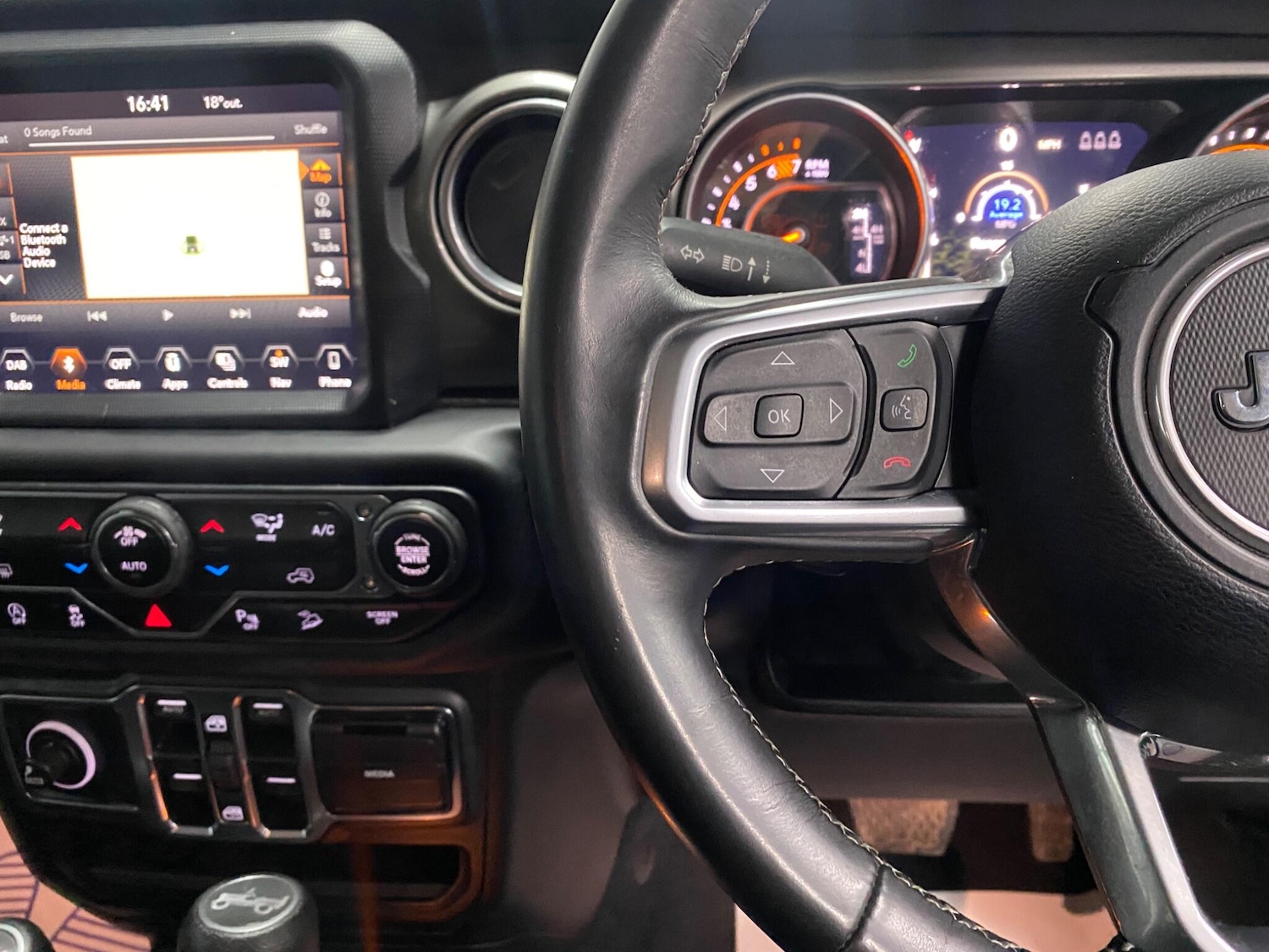 Used Jeep Wrangler 2019 for sale - 77646259: Photo 37