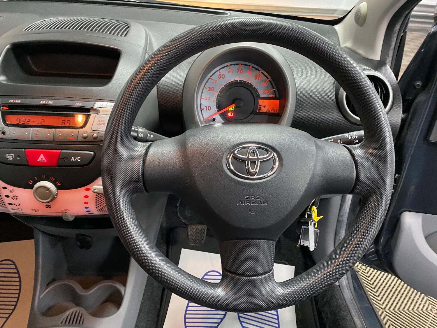 Used Toyota AYGO 2009 for sale - 77314876: Photo 25