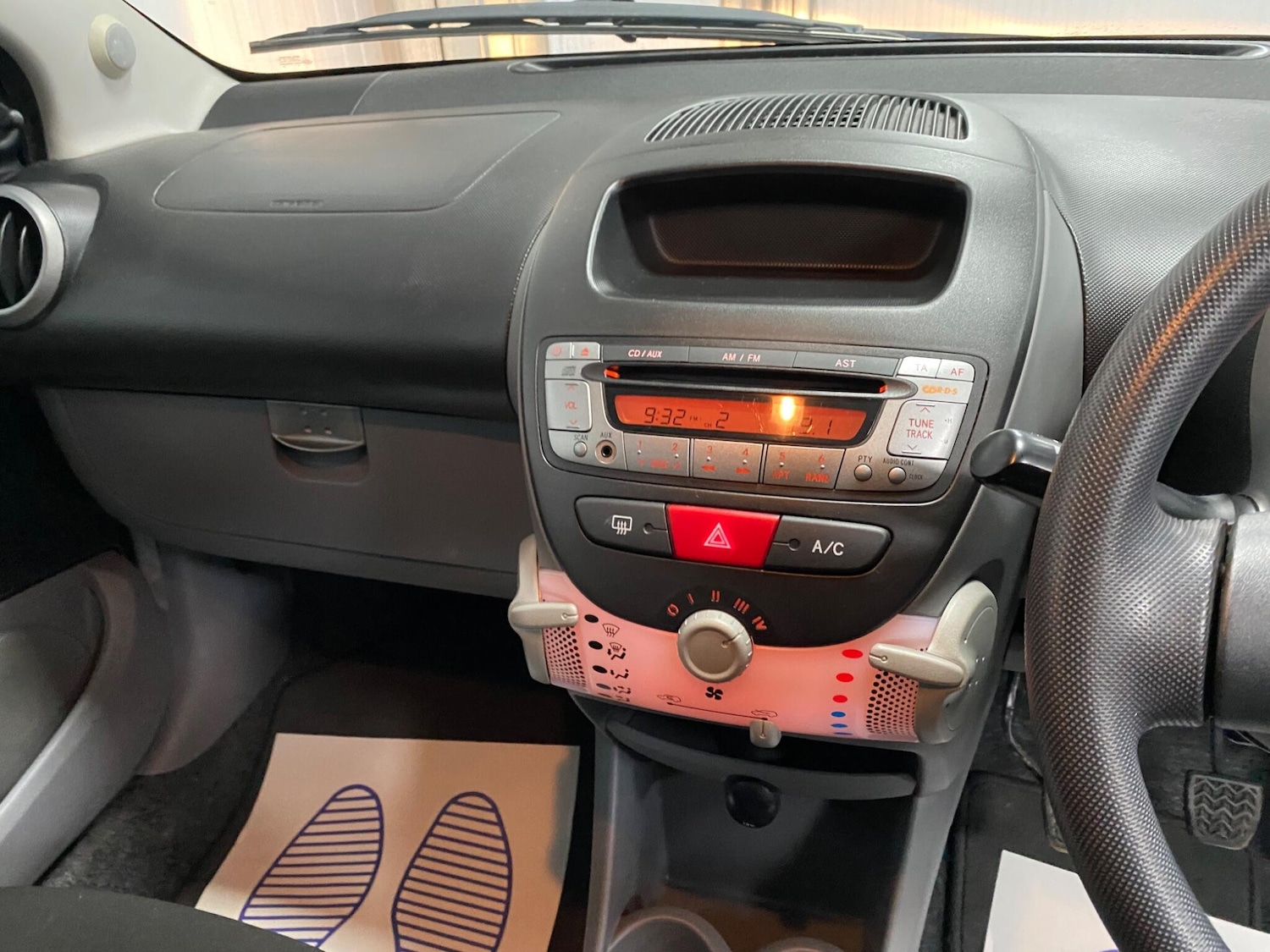 Used Toyota AYGO 2009 for sale - 77314876: Photo 28