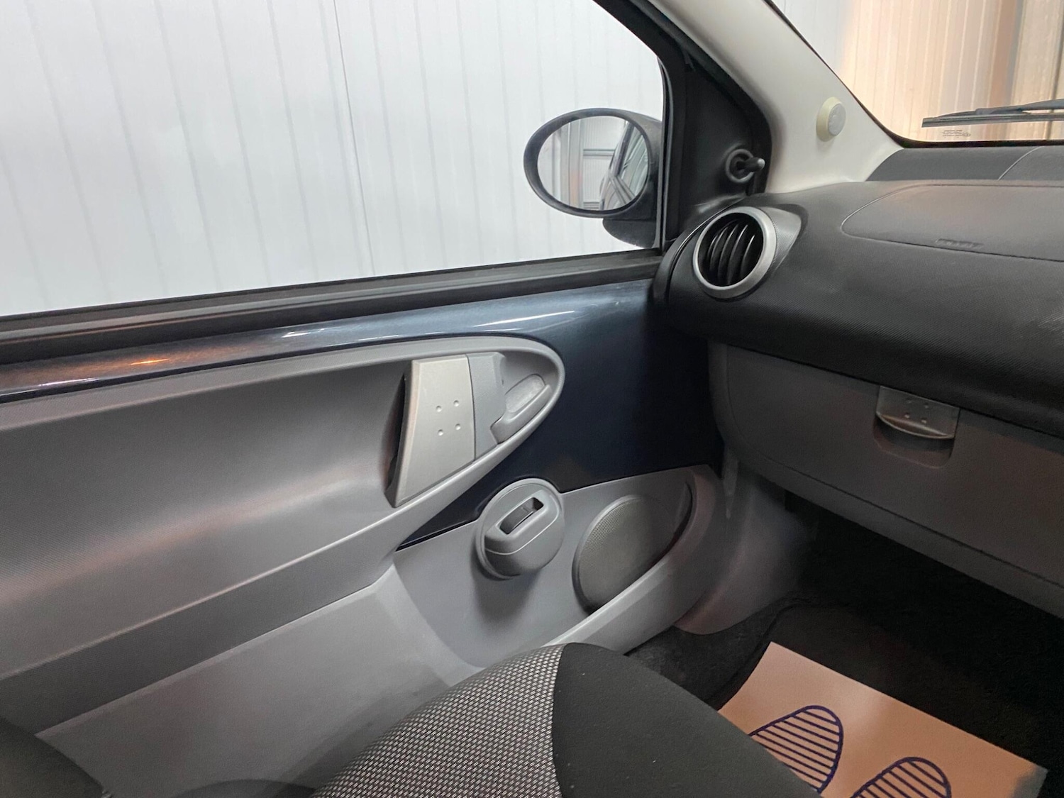 Used Toyota AYGO 2009 for sale - 77314876: Photo 30