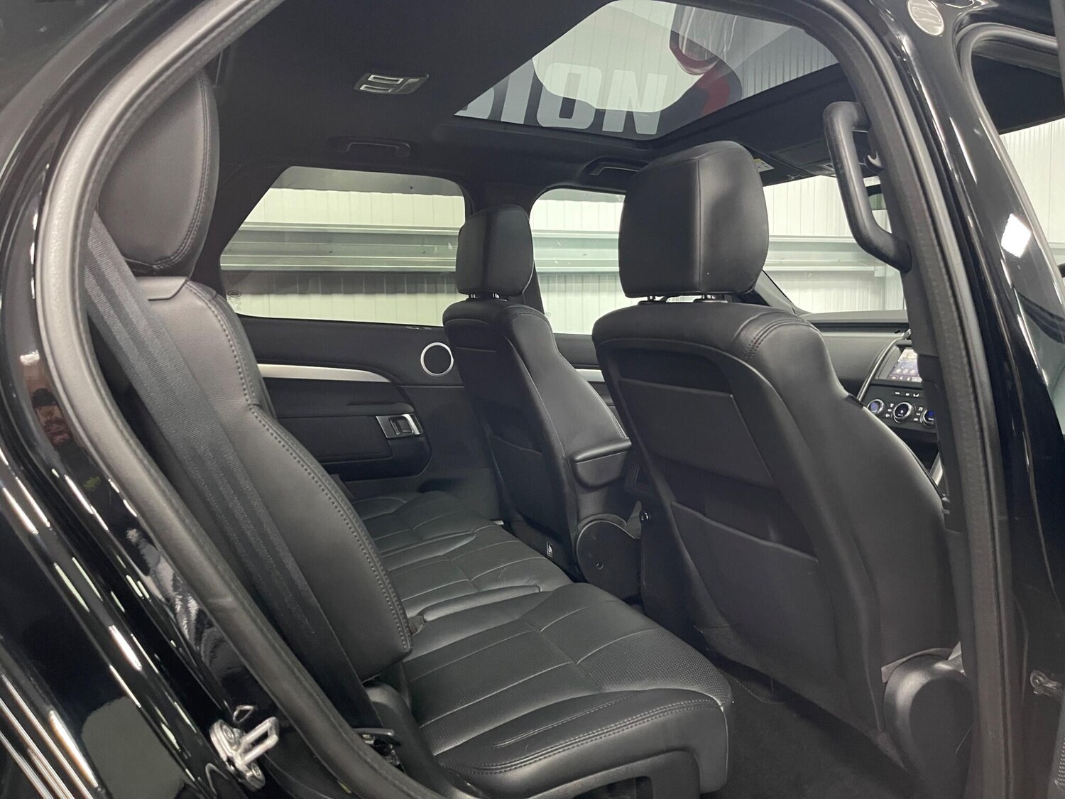 Used Land Rover Discovery 2019 for sale - 77839780: Photo 42