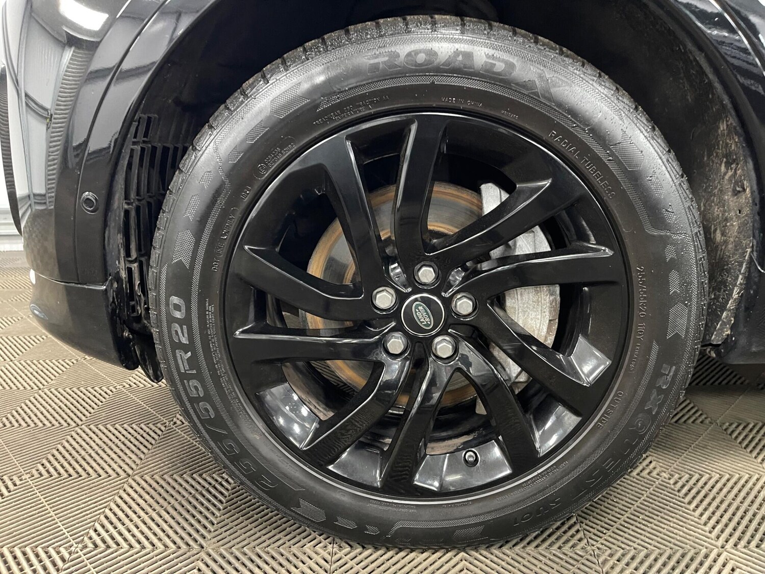 Used Land Rover Discovery 2019 for sale - 77839780: Photo 52