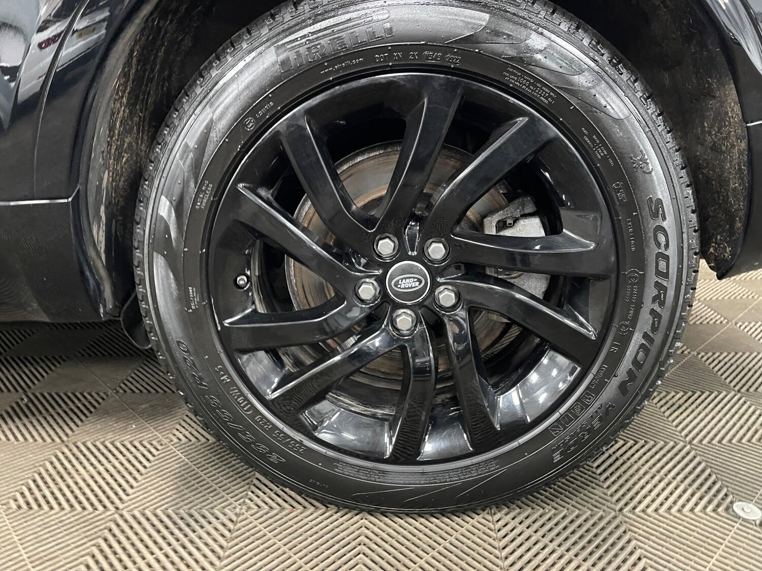 Used Land Rover Discovery 2019 for sale - 77839780: Photo 54