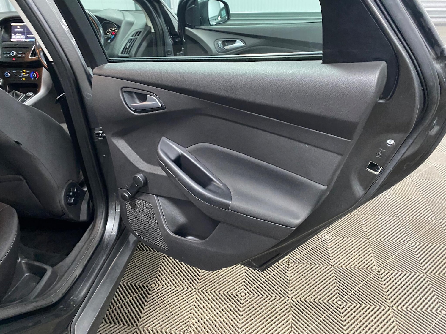 Used Ford Focus 2016 for sale - 76715192: Photo 41