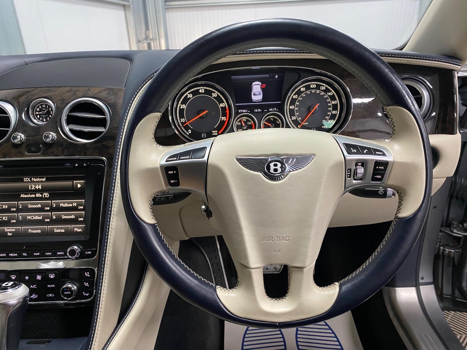 Used Bentley Flying Spur 2014 for sale - 76179769: Photo 32