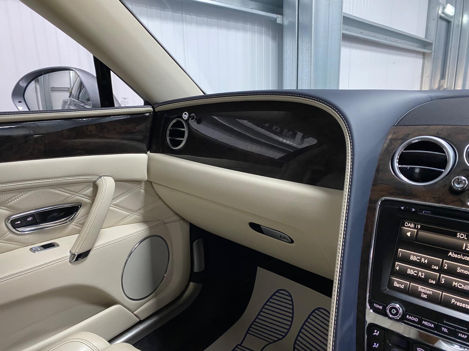 Used Bentley Flying Spur 2014 for sale - 76179769: Photo 36
