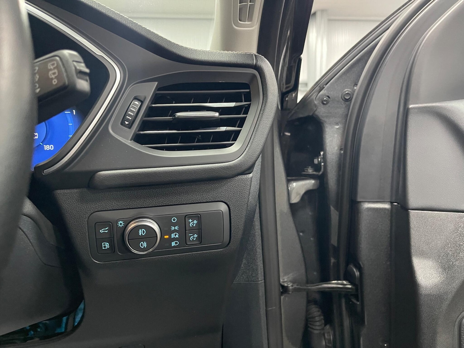 Used Ford Kuga 2021 for sale - 77696248: Photo 42