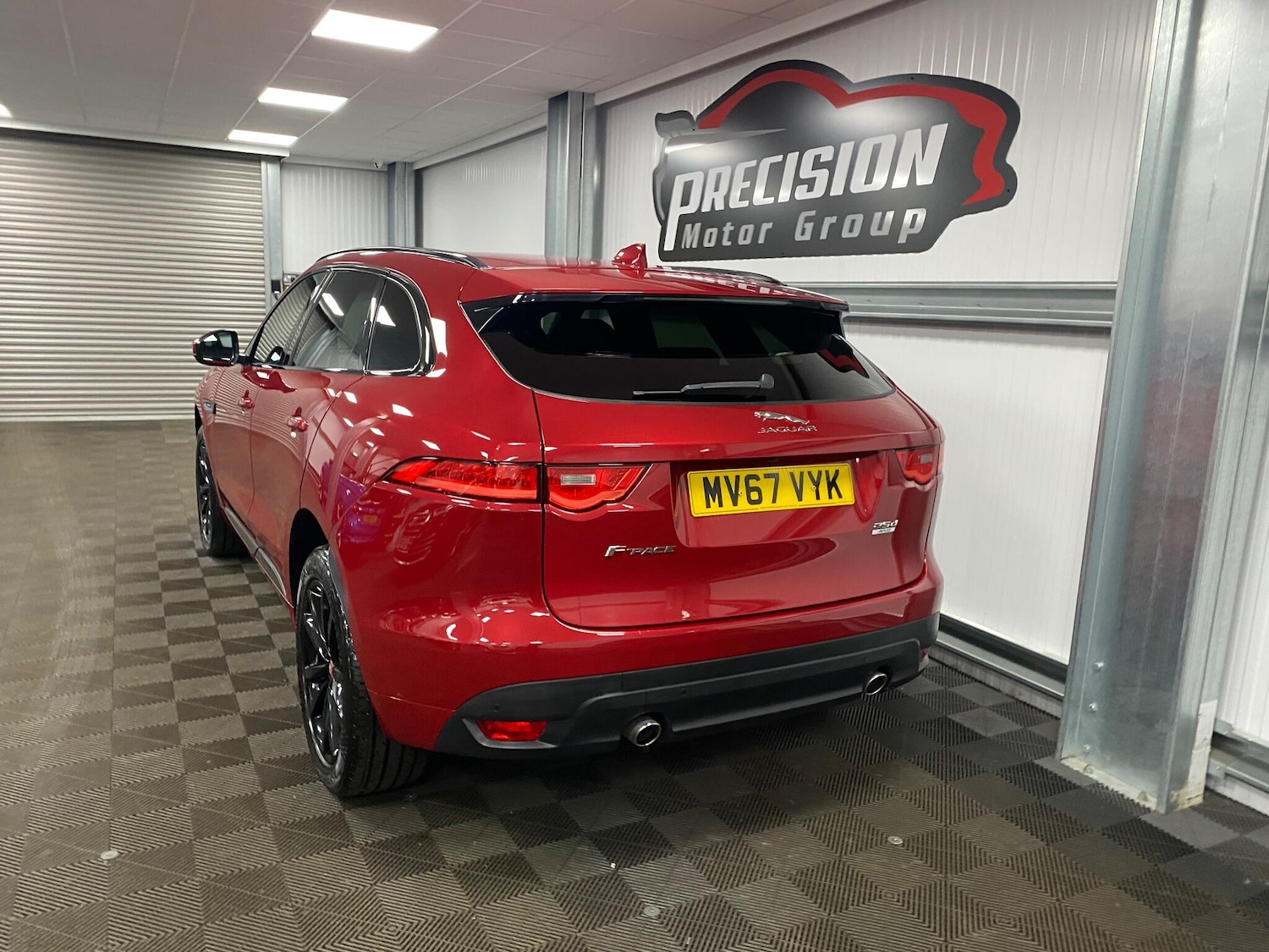 Used Jaguar F-Pace 2017 for sale - 76989482: Photo 14