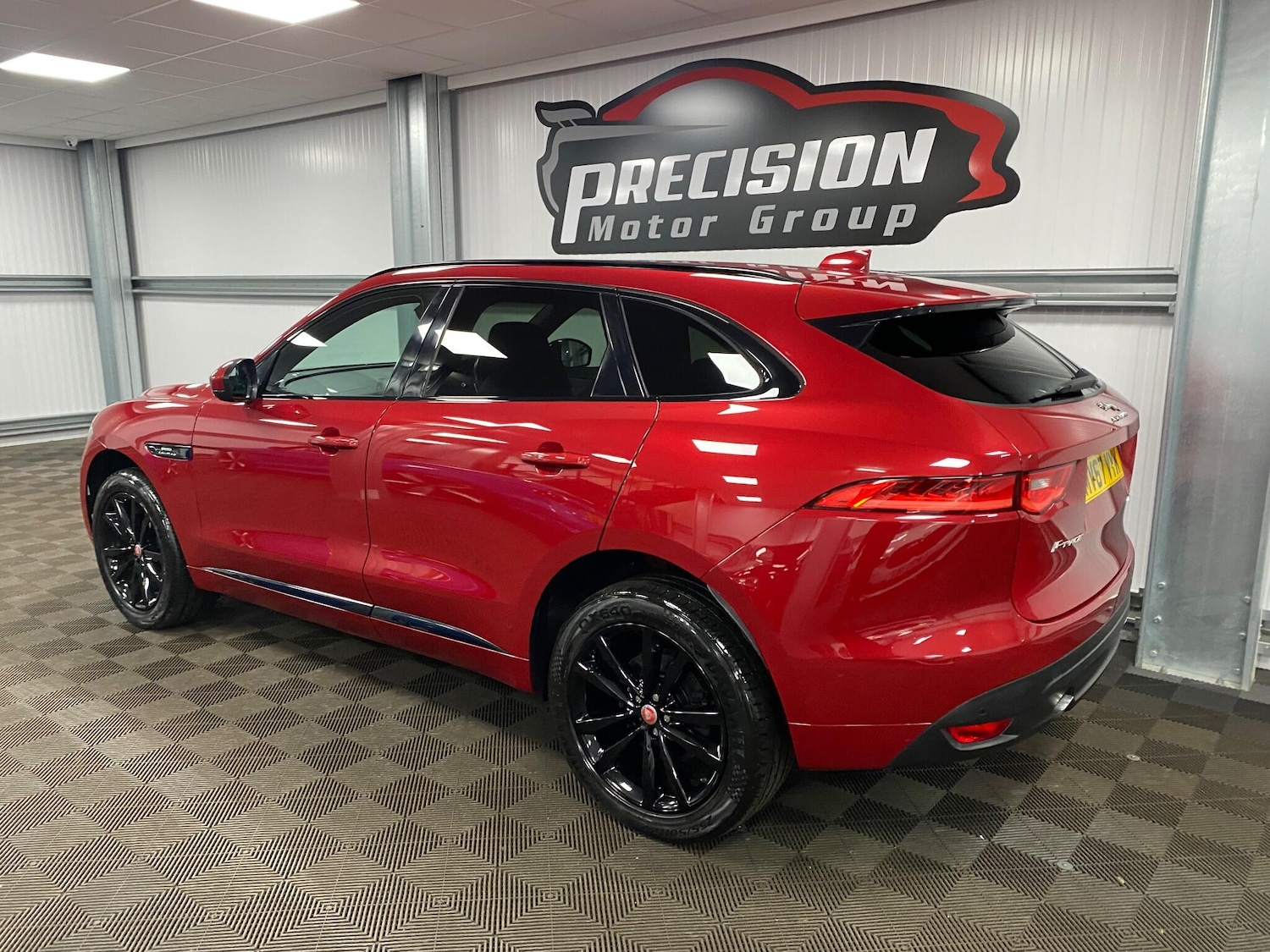 Used Jaguar F-Pace 2017 for sale - 76989482: Photo 18