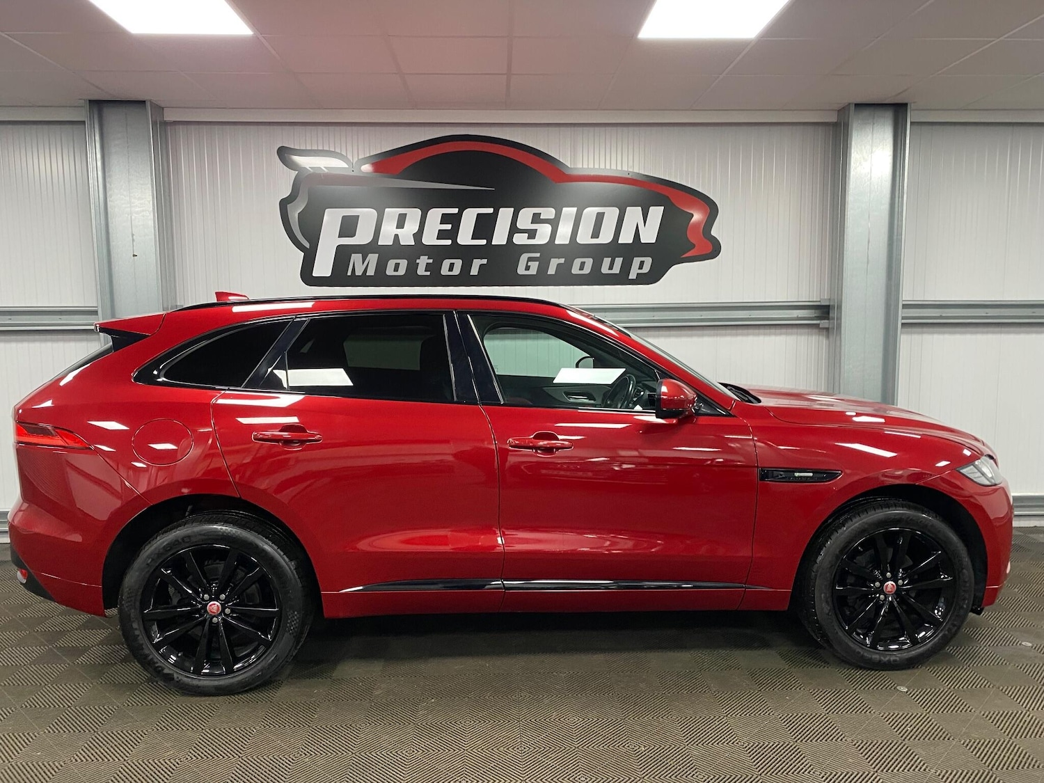 Used Jaguar F-Pace 2017 for sale - 76989482: Photo 28