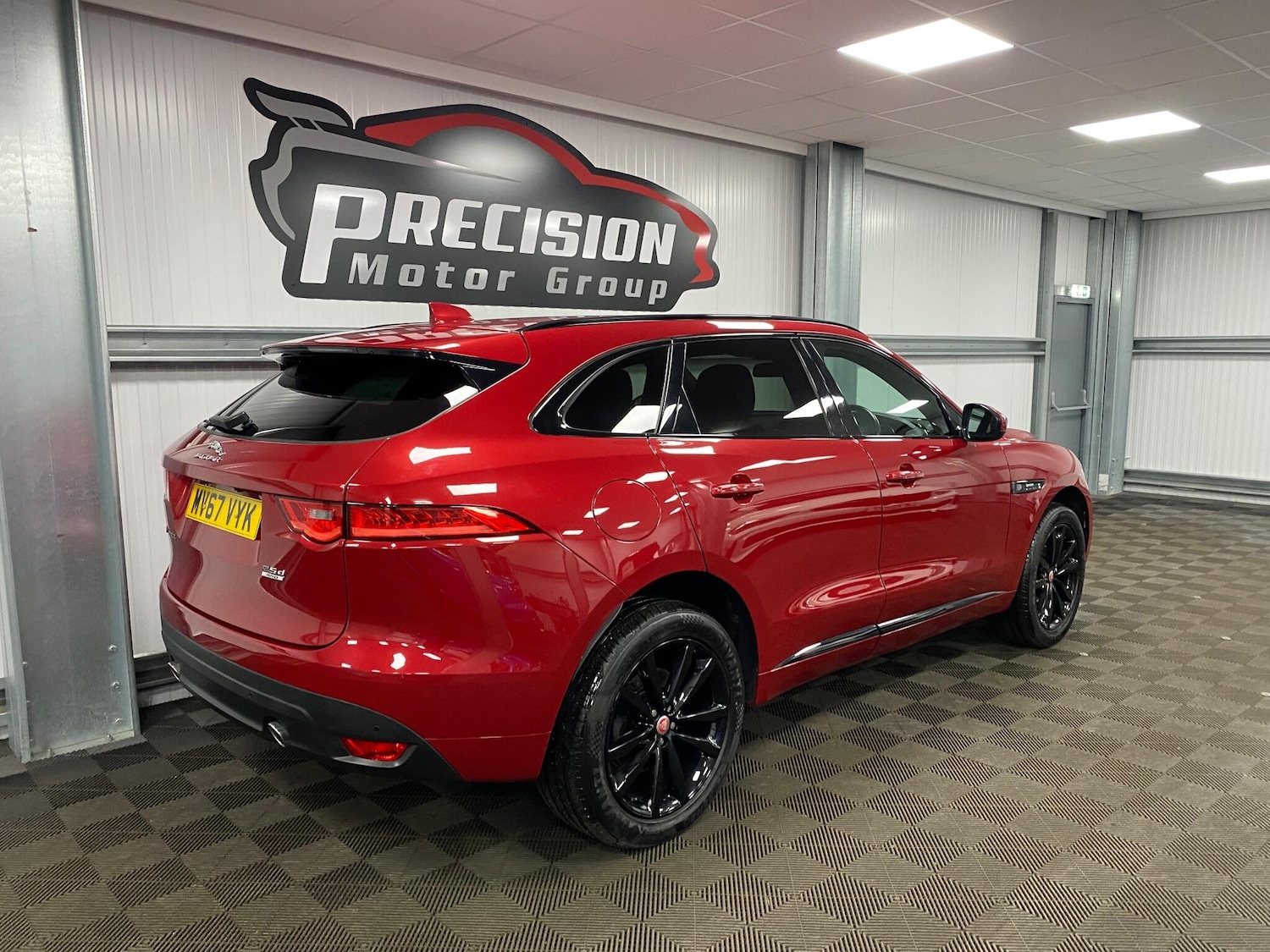 Used Jaguar F-Pace 2017 for sale - 76989482: Photo 31