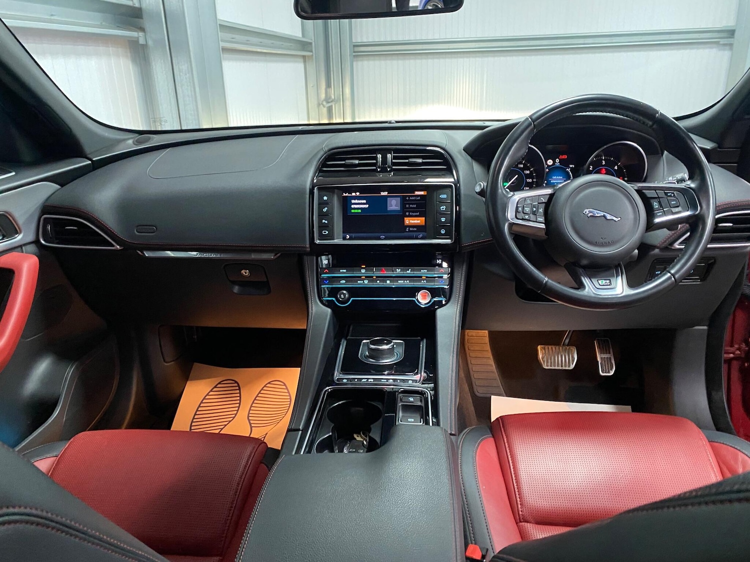 Used Jaguar F-Pace 2017 for sale - 76989482: Photo 32