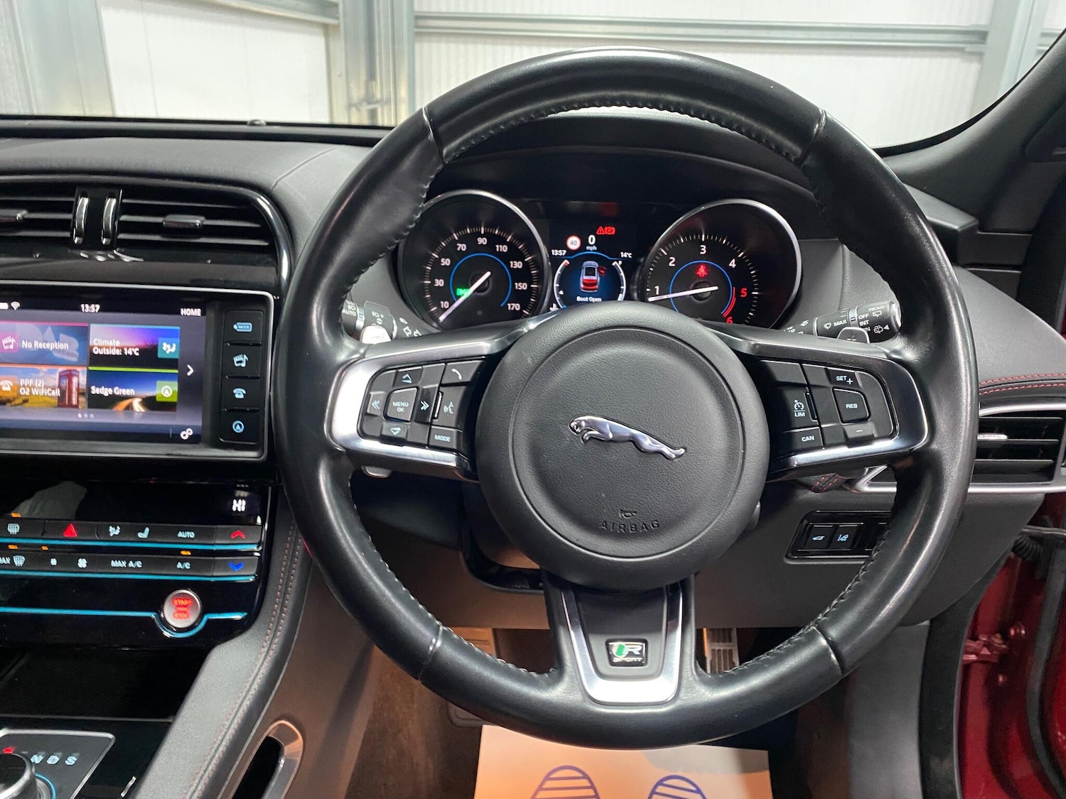 Used Jaguar F-Pace 2017 for sale - 76989482: Photo 33