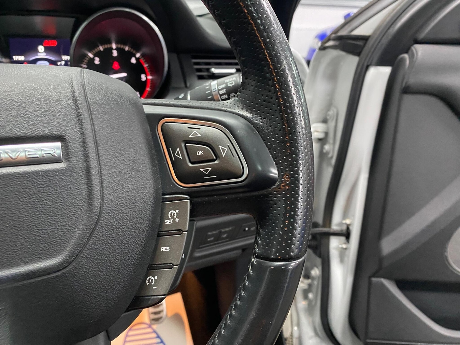 Used Land Rover Range Rover Evoque 2018 for sale - 76388848: Photo 44