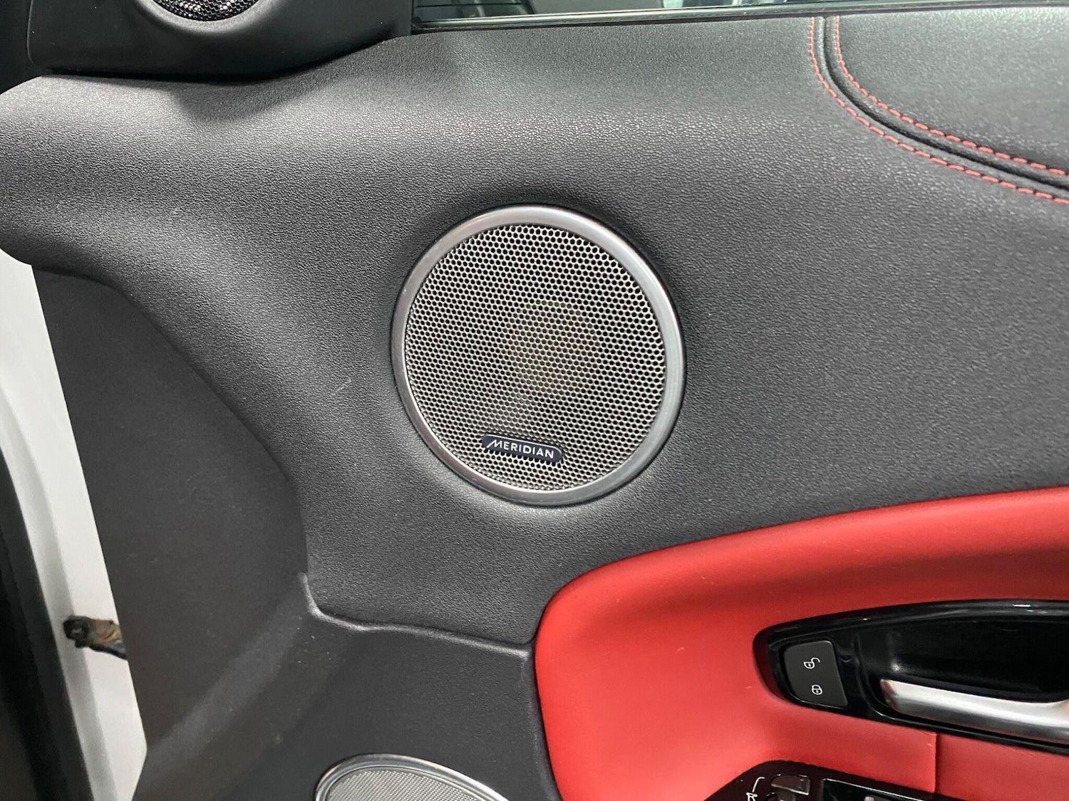 Used Land Rover Range Rover Evoque 2018 for sale - 76388848: Photo 48