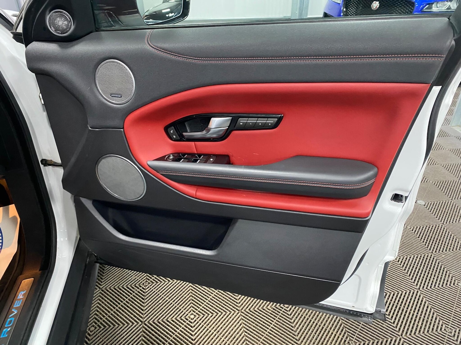 Used Land Rover Range Rover Evoque 2018 for sale - 76388848: Photo 53