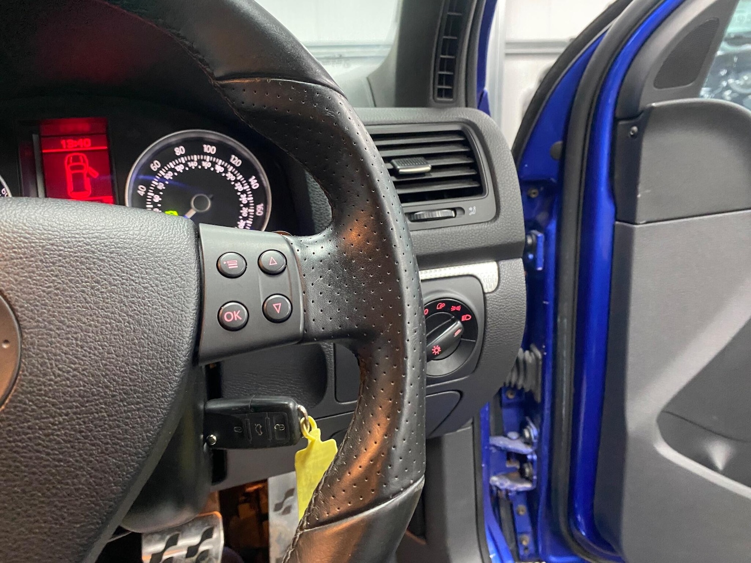 Used Volkswagen Golf 2008 for sale - 77230124: Photo 34