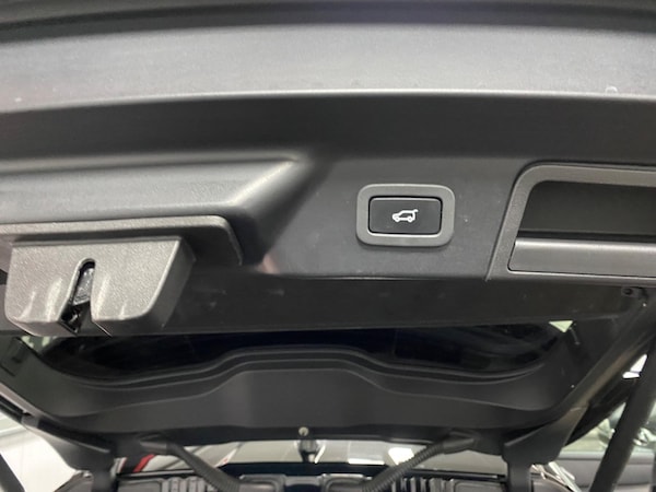 Used Land Rover Range Rover Velar 2018 for sale - 76226572: Photo 38