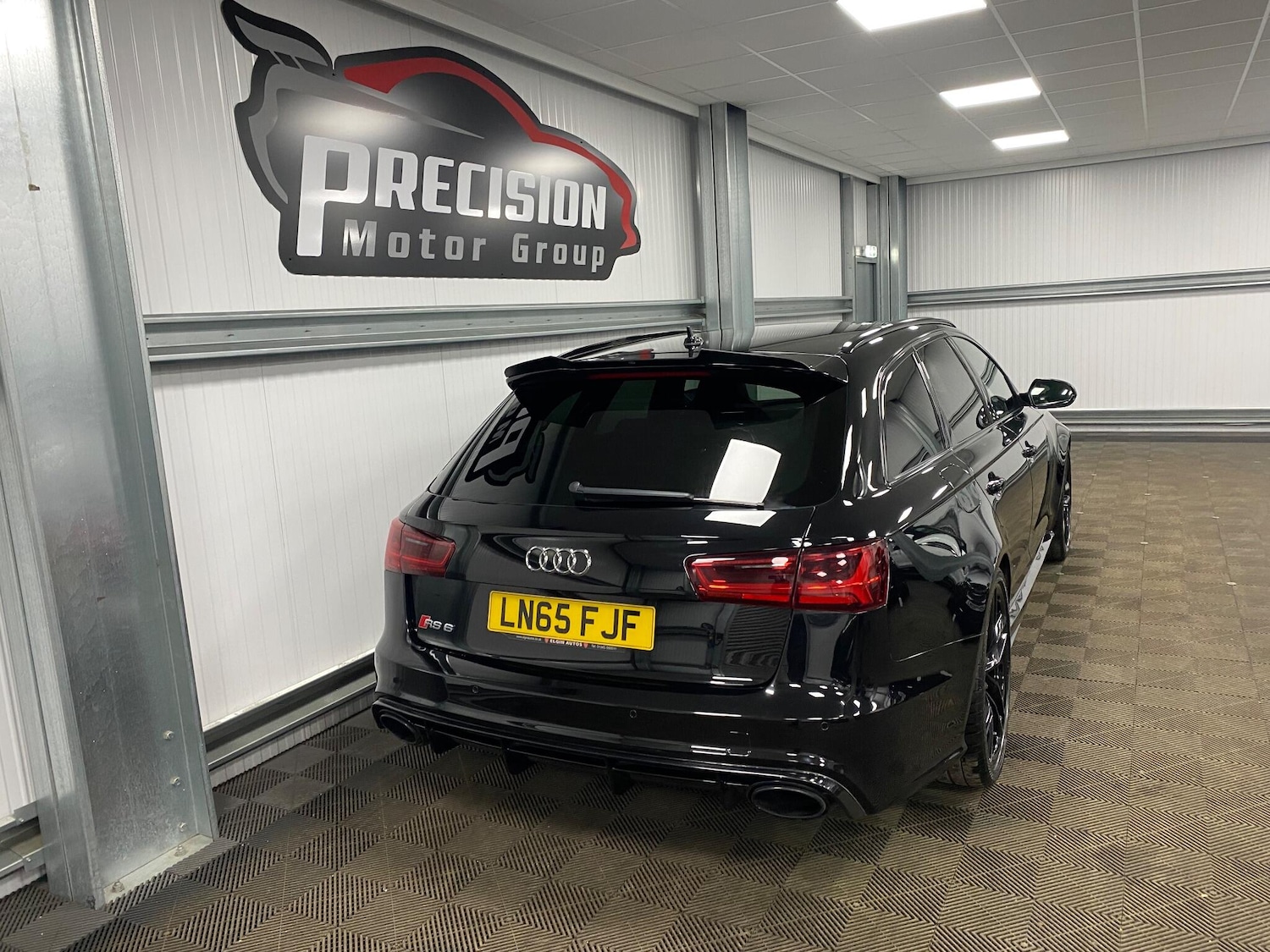 Used Audi RS6 2015 for sale - 76832903: Photo 22