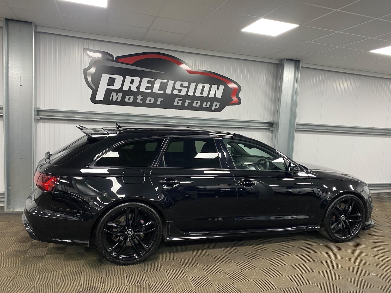 Used Audi RS6 2015 for sale - 76832903: Photo 23