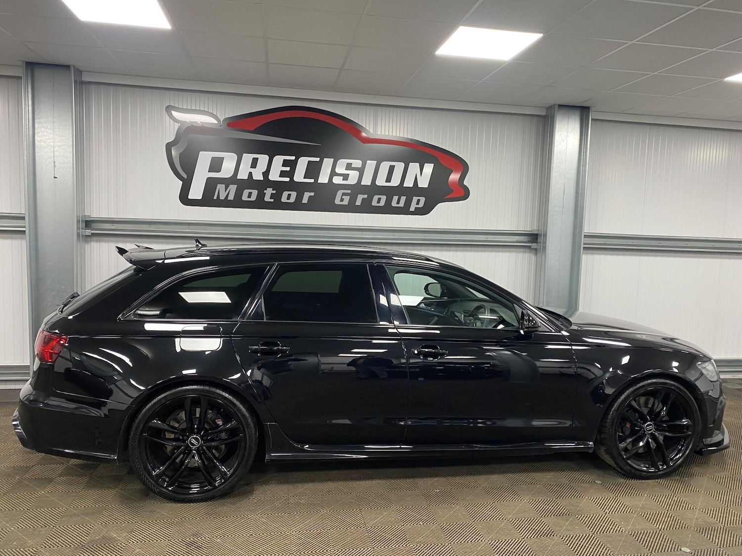 Used Audi RS6 2015 for sale - 76832903: Photo 24