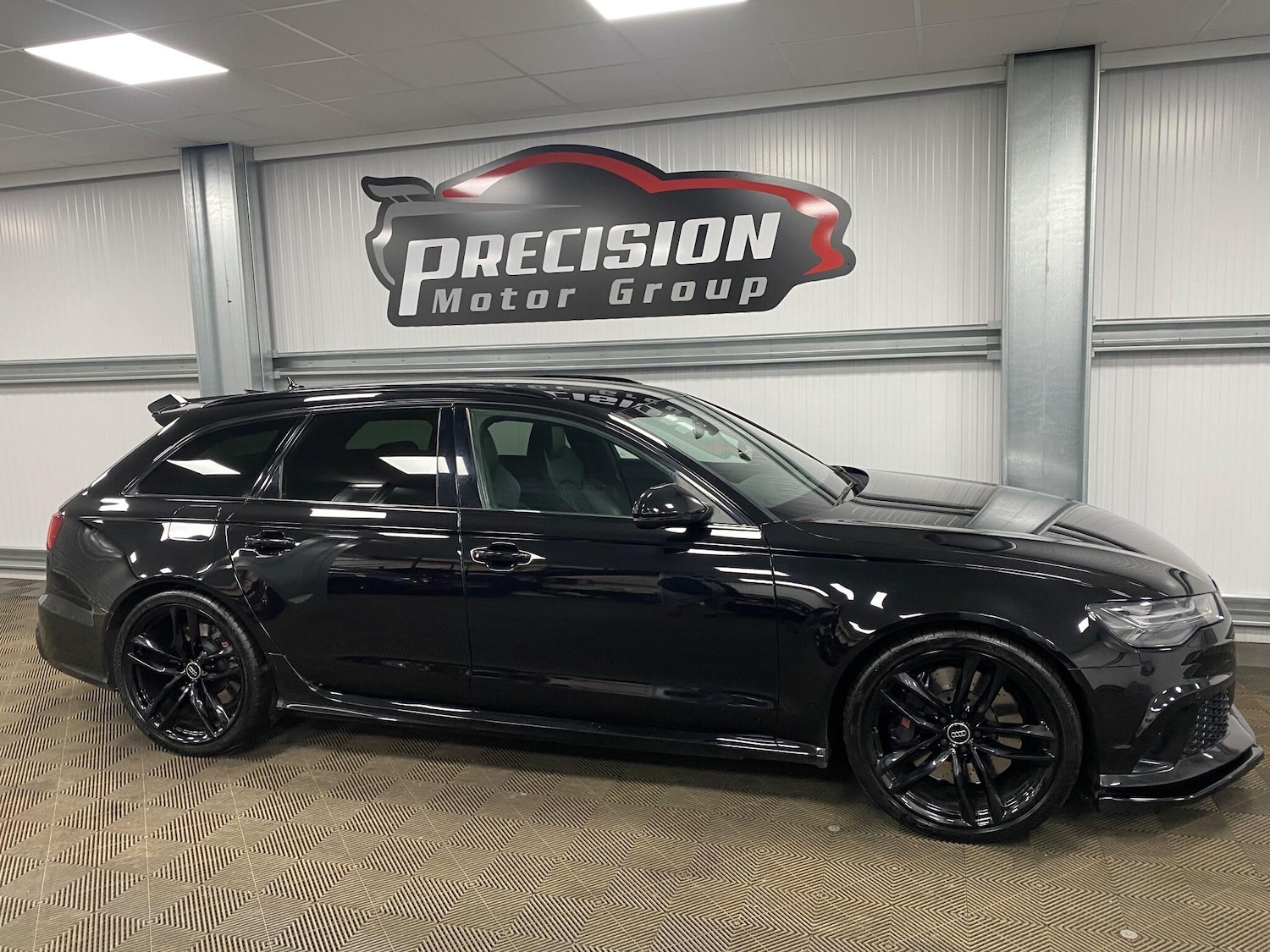 Used Audi RS6 2015 for sale - 76832903: Photo 25