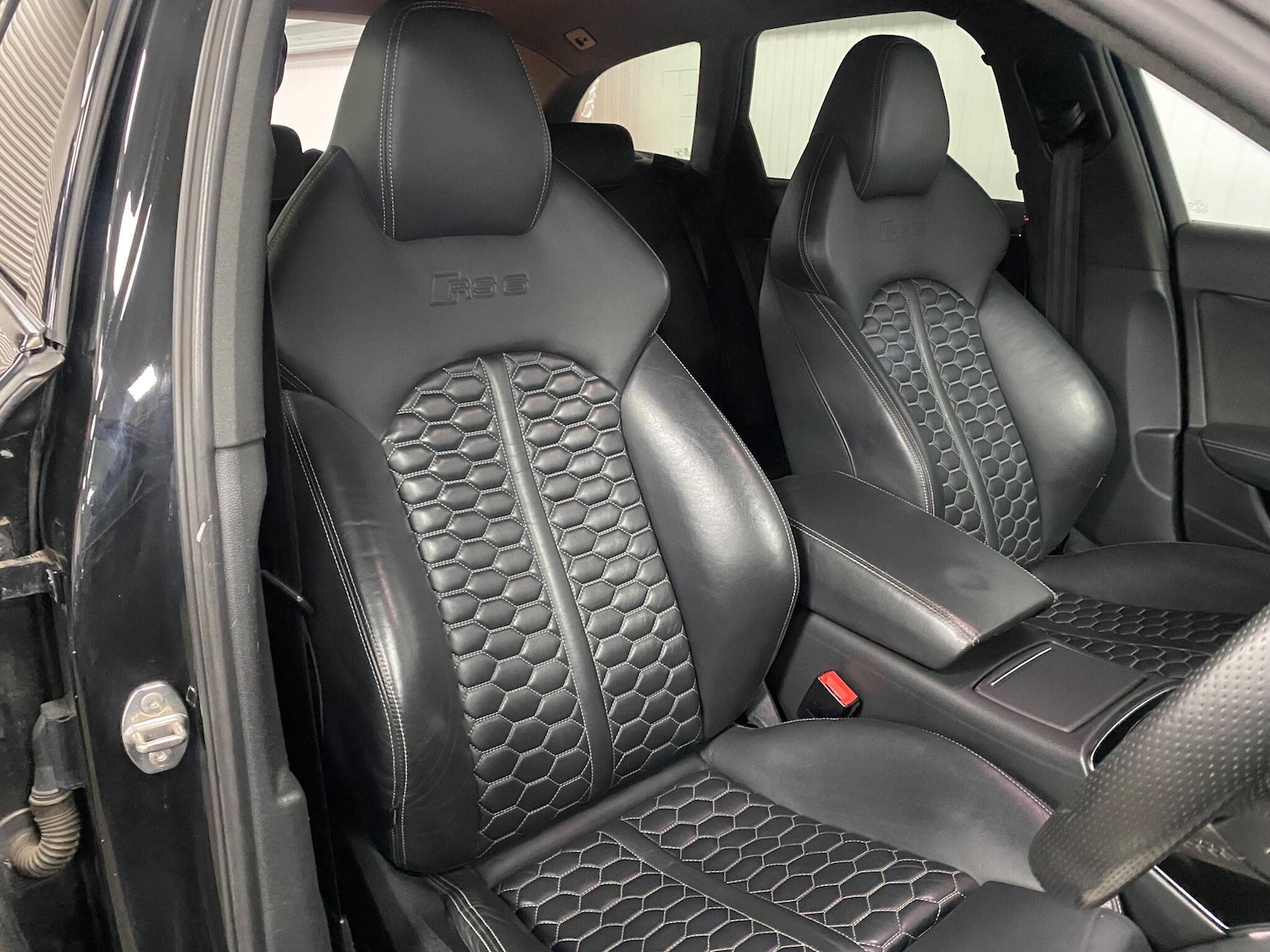 Used Audi RS6 2015 for sale - 76832903: Photo 29