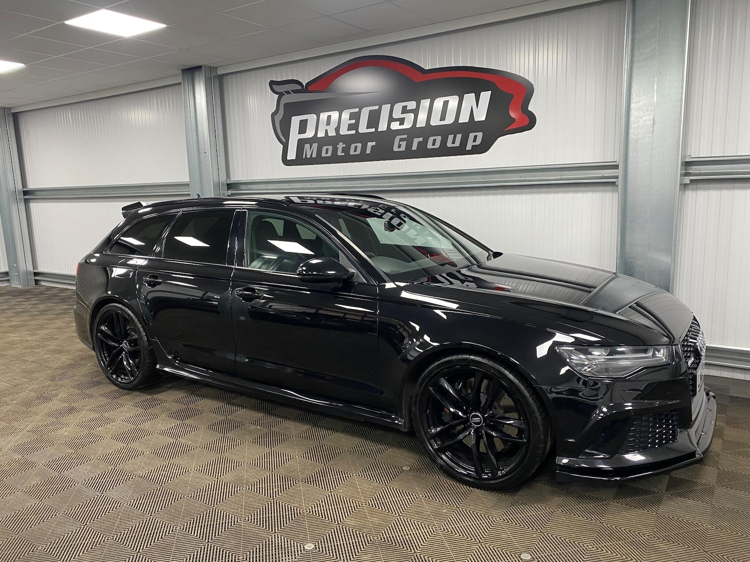 Used Audi RS6 2015 for sale - 76832903: Photo 4